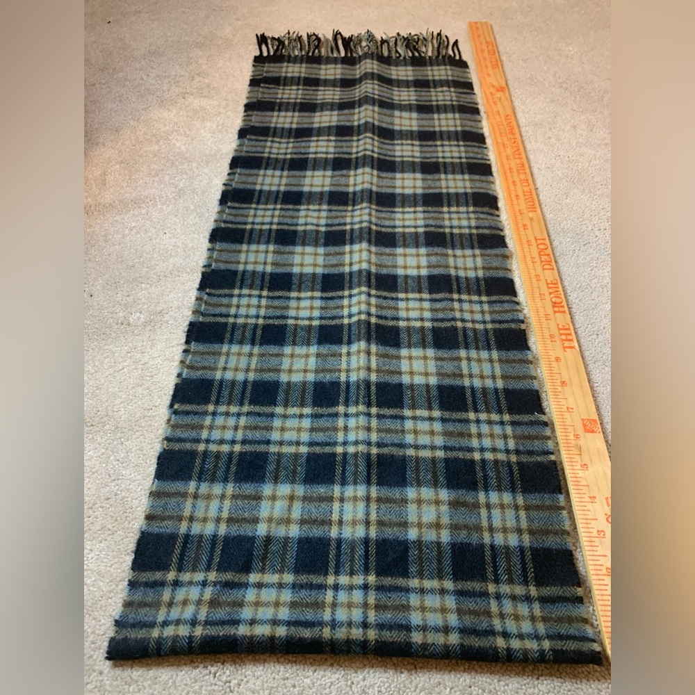 NWOT 100% cashmere scarf super soft with beautiful colors